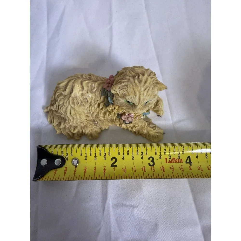 Vintage Young's Inc Monroe Mich Orange Restaurant Resin Persian Cat Figurine